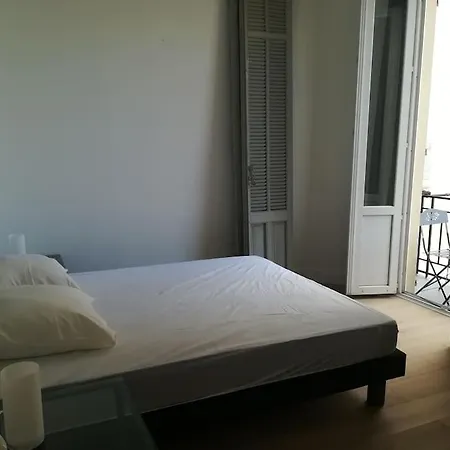 2p Ancien Particulier Apartman Antibes